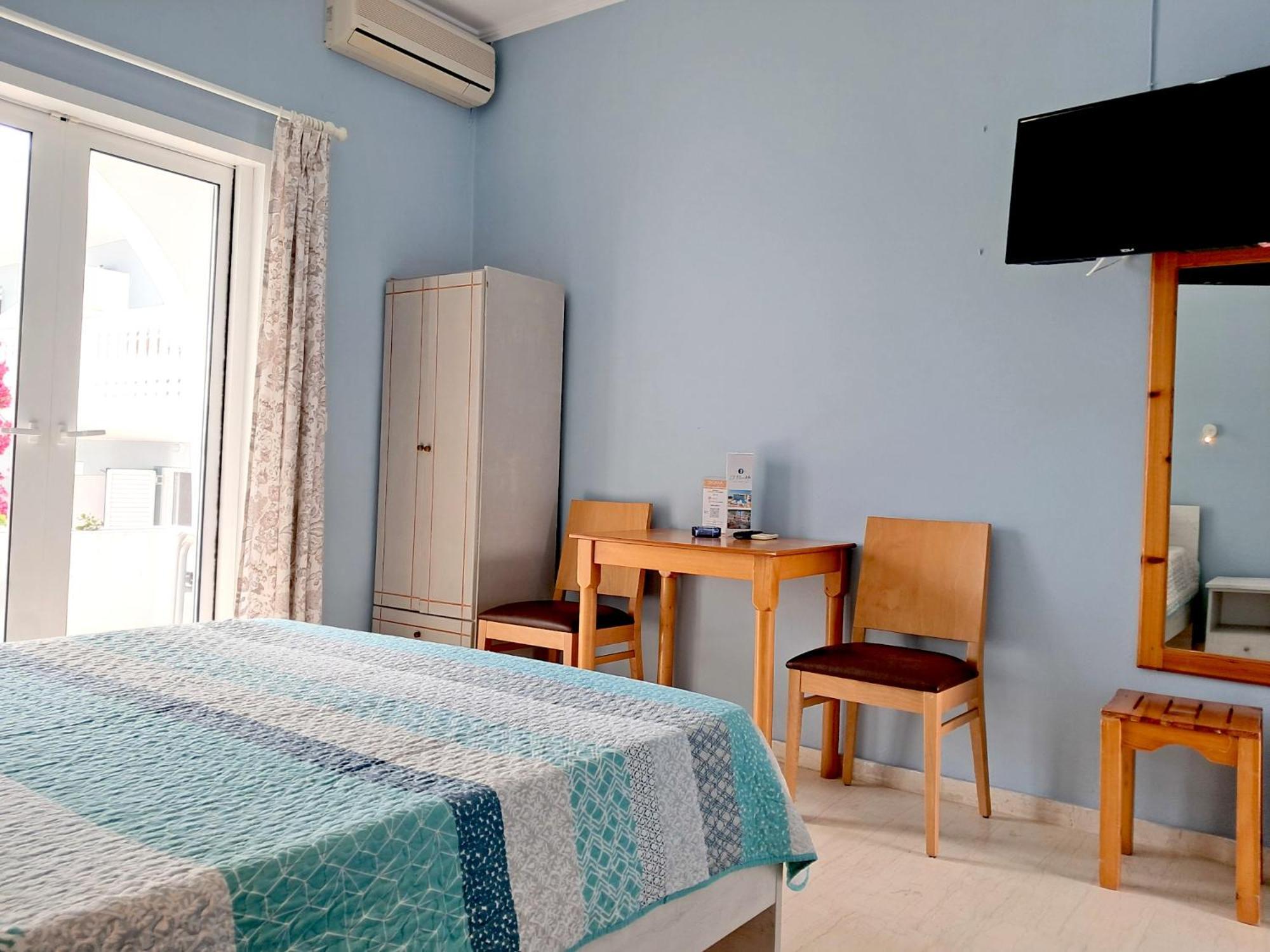 Sigma Hotel Paralia Vrachou Ngoại thất bức ảnh